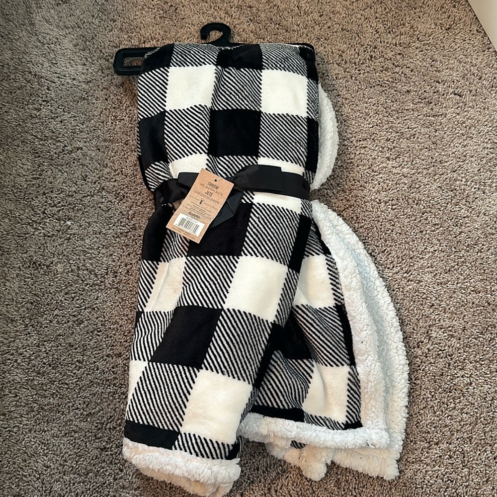Sherpa blanket NWT